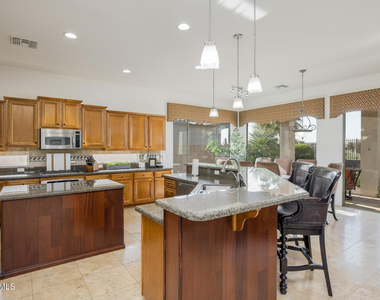 4176 E Clubview Drive - Photo Thumbnail 4
