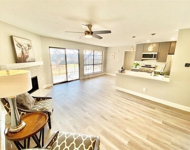 2505 Wedglea Drive - Photo Thumbnail 14
