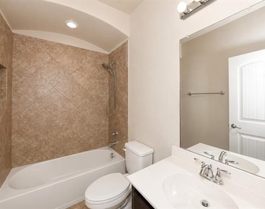 3121 Hornbeam Street - Photo Thumbnail 30