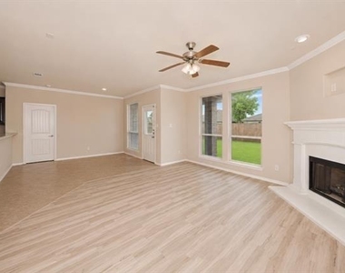 3121 Hornbeam Street - Photo Thumbnail 9