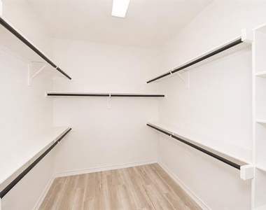 3121 Hornbeam Street - Photo Thumbnail 23