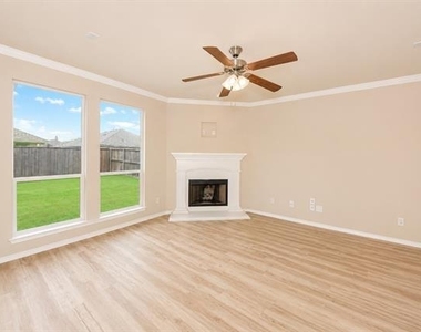 3121 Hornbeam Street - Photo Thumbnail 10