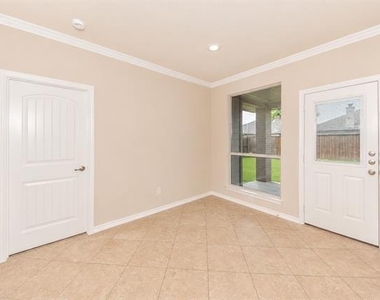 3121 Hornbeam Street - Photo Thumbnail 11