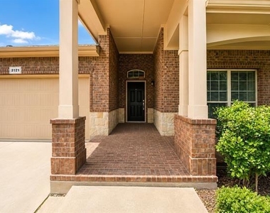 3121 Hornbeam Street - Photo Thumbnail 2
