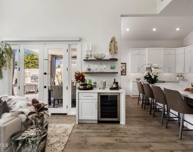 8222 E Cortez Drive - Photo Thumbnail 7