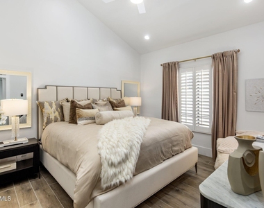 8222 E Cortez Drive - Photo Thumbnail 15