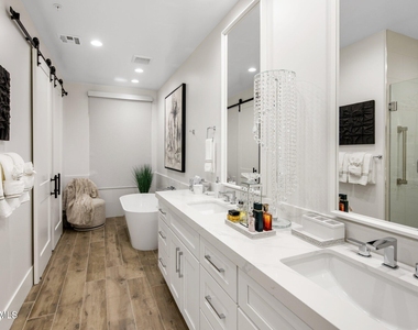 8222 E Cortez Drive - Photo Thumbnail 19