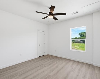 512 S Oconnor Road - Photo Thumbnail 8