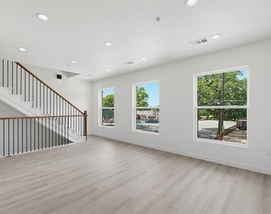 512 S Oconnor Road - Photo Thumbnail 2