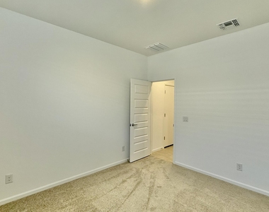 3254 N 98th Lane - Photo Thumbnail 7