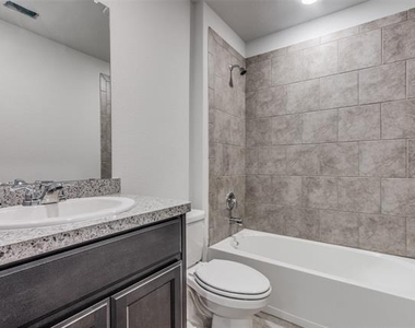 16437 Pembine Lane - Photo Thumbnail 8