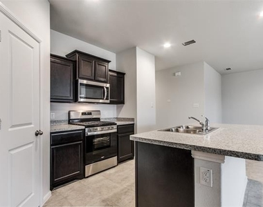 16437 Pembine Lane - Photo Thumbnail 4