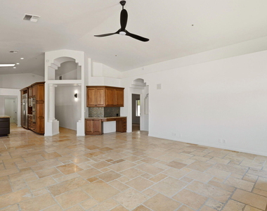 8638 E Dahlia Drive - Photo Thumbnail 18