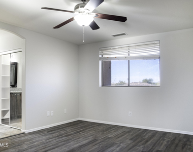42275 W Calle Street - Photo Thumbnail 12