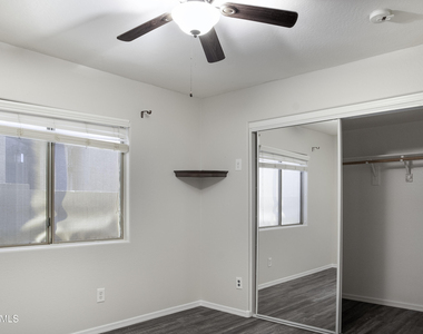 42275 W Calle Street - Photo Thumbnail 9