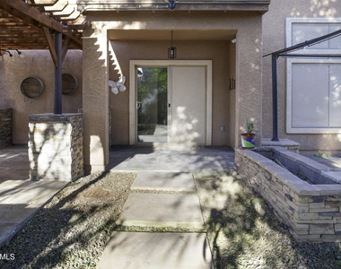 42275 W Calle Street - Photo Thumbnail 21