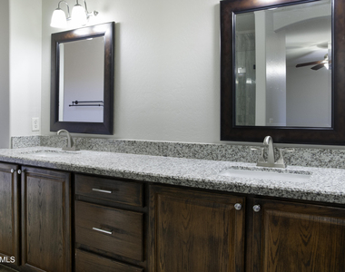 42275 W Calle Street - Photo Thumbnail 15