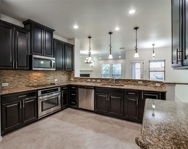 112 Mount Olive Avenue - Photo Thumbnail 10