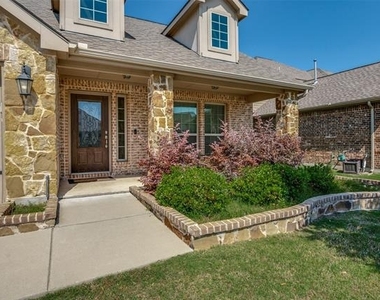 112 Mount Olive Avenue - Photo Thumbnail 2