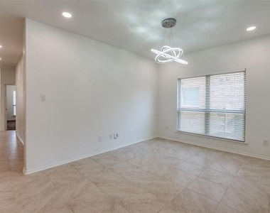 112 Mount Olive Avenue - Photo Thumbnail 4