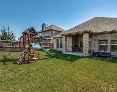 112 Mount Olive Avenue - Photo Thumbnail 24