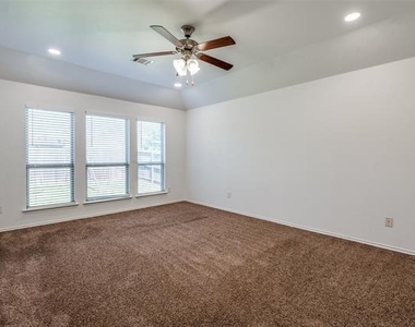 112 Mount Olive Avenue - Photo Thumbnail 19