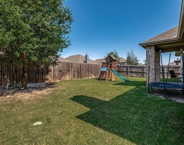 112 Mount Olive Avenue - Photo Thumbnail 23