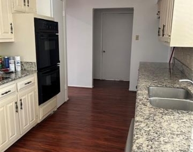 3513 Claymore Drive - Photo Thumbnail 6