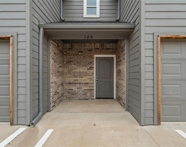 100 Abbey Park Court - Photo Thumbnail 2