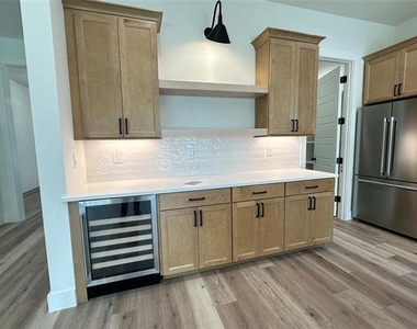 3908 Rochelle Drive - Photo Thumbnail 13