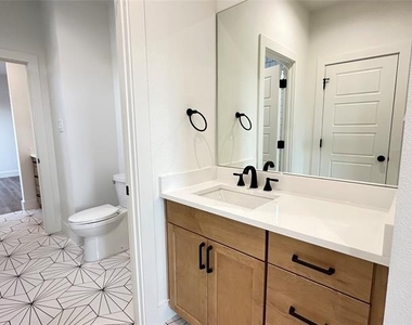 3908 Rochelle Drive - Photo Thumbnail 30