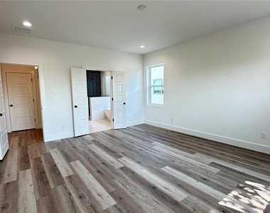 3908 Rochelle Drive - Photo Thumbnail 21