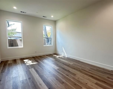 3908 Rochelle Drive - Photo Thumbnail 14