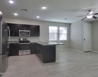 12541 W Hummingbird Terrace W - Photo Thumbnail 4