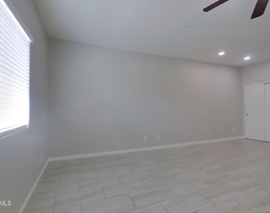 12541 W Hummingbird Terrace W - Photo Thumbnail 2
