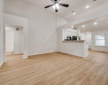 205 Tonto Street - Photo Thumbnail 2