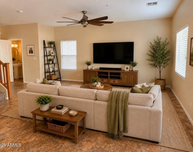 8773 W Dahlia Drive - Photo Thumbnail 14