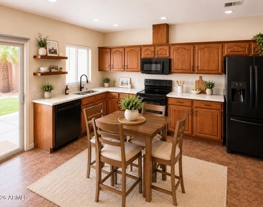8773 W Dahlia Drive - Photo Thumbnail 4