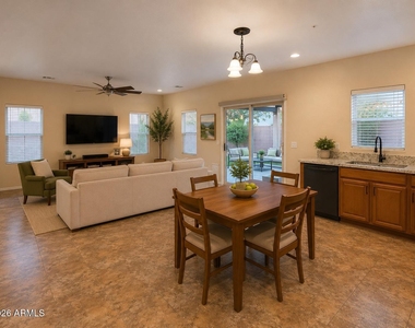 8773 W Dahlia Drive - Photo Thumbnail 13