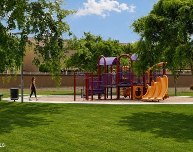 8773 W Dahlia Drive - Photo Thumbnail 32