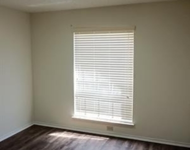 6701 Osage Trail - Photo Thumbnail 9