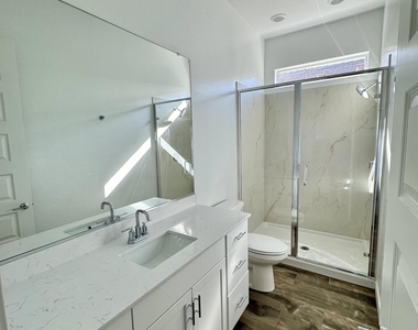 3173 W Peak View Road - Photo Thumbnail 18
