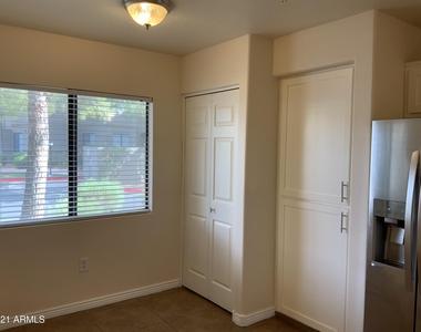 15252 N 100th Street - Photo Thumbnail 3