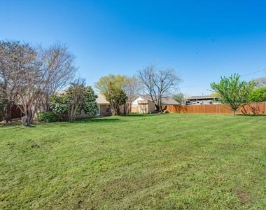 304 Oak Drive - Photo Thumbnail 29