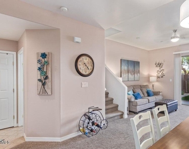 54 Northridge Circle - Photo Thumbnail 7
