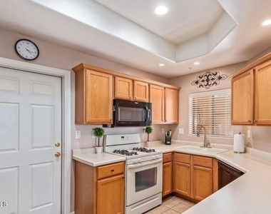 54 Northridge Circle - Photo Thumbnail 2