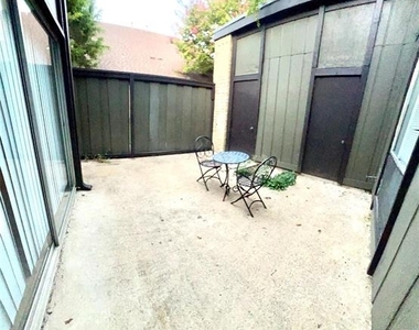 4637 Country Creek Drive - Photo Thumbnail 10