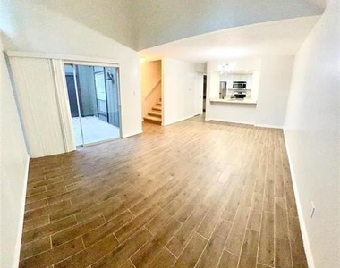 4637 Country Creek Drive - Photo Thumbnail 16