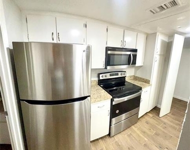 4637 Country Creek Drive - Photo Thumbnail 12