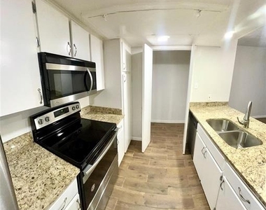 4637 Country Creek Drive - Photo Thumbnail 11